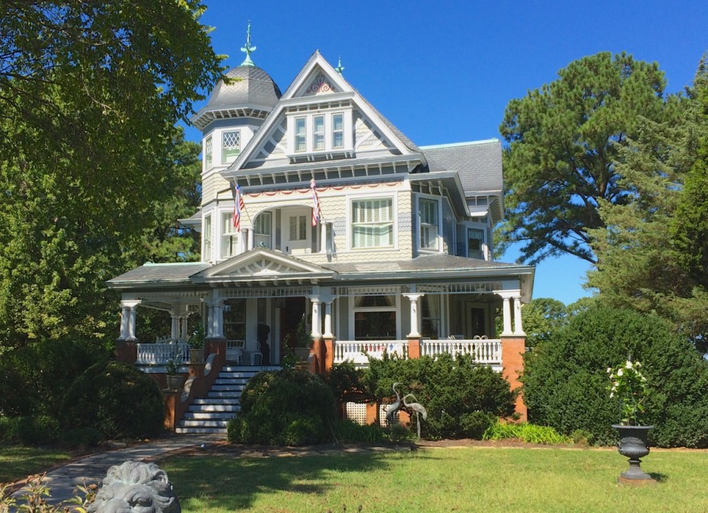 Iconic New England Homes Albert Morris House
