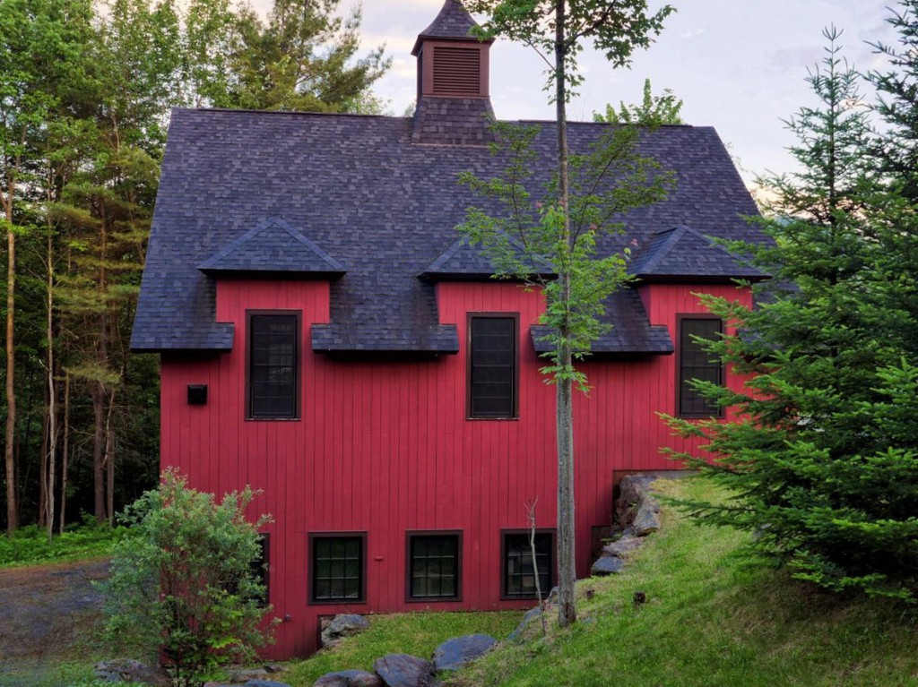 The New England Barn 09